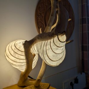 Lampa 11 - rogi jelenia z kokonami